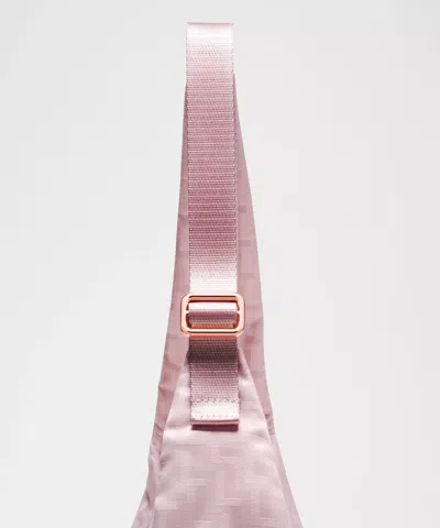 Lululemon City Essentials Shoulder Bag 4l