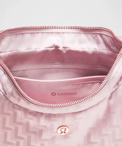 Lululemon City Essentials Shoulder Bag 4l