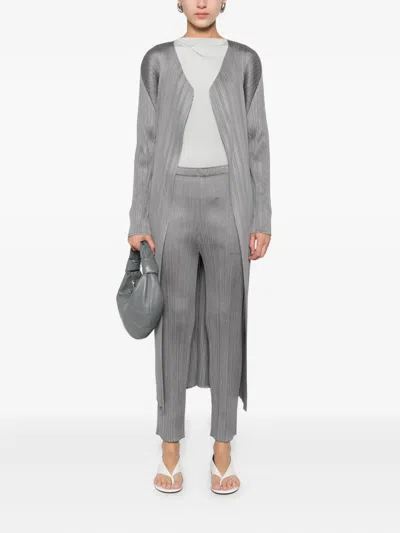 Issey Miyake Open-front Pleated Coat In Gray