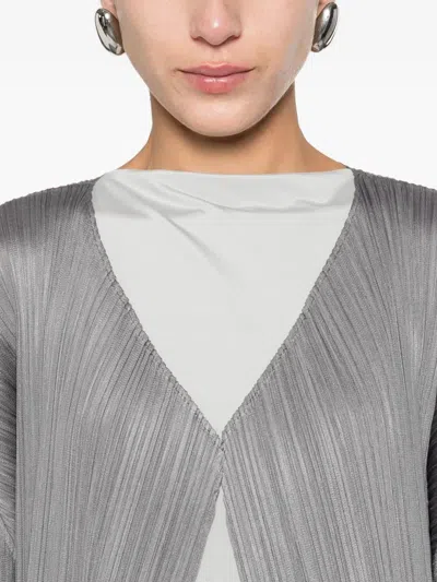 Issey Miyake Open-front Pleated Coat In Gray