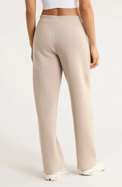 On Focus Tech Sweatpant In Brown