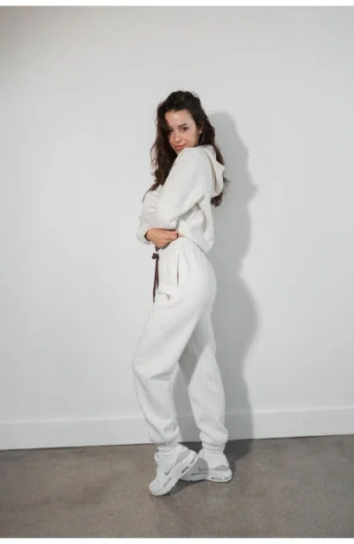Vitality Cozy Uni Jogger In White