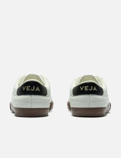 Veja Low-top Round Toe Sneakers With Contrast Sole In White