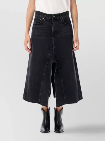 Amiri Wide-leg Denim Shorts Featuring Five-pocket Design In Black