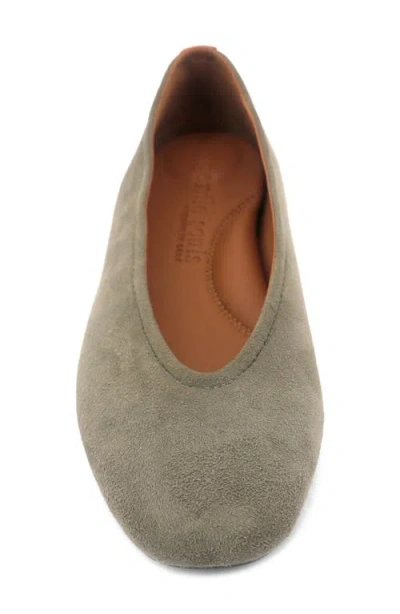 Gentle Souls Women's Willow Woven Flats In Green