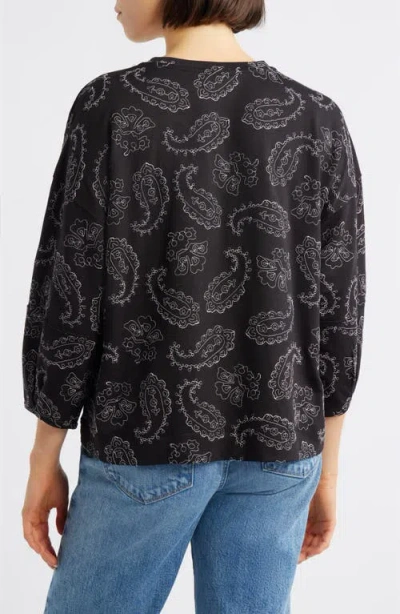Bobeau Embroidered Puff Sleeve Top In Black