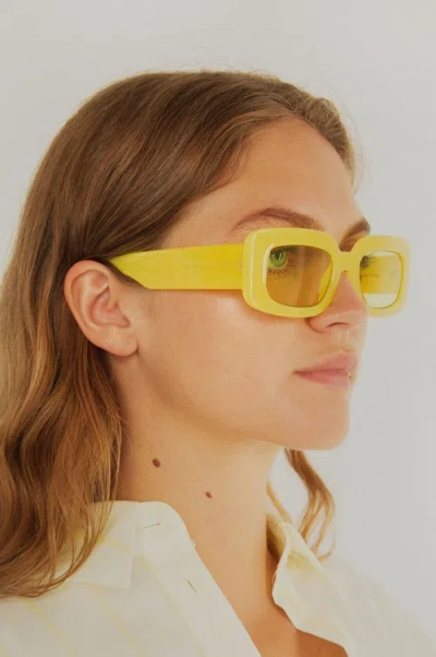 Indy Dolly Rectangular Sunglasses In Yellow
