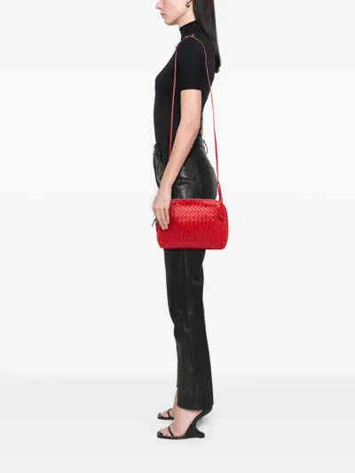 Pre-owned Bottega Veneta 2012-2025 Nappa Intrecciato Nodini Crossbody Bag In Red
