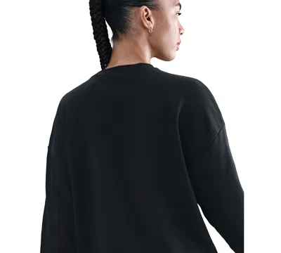 Nike Women's Fleece Loose Fit Crew Neck T-shirt In Black