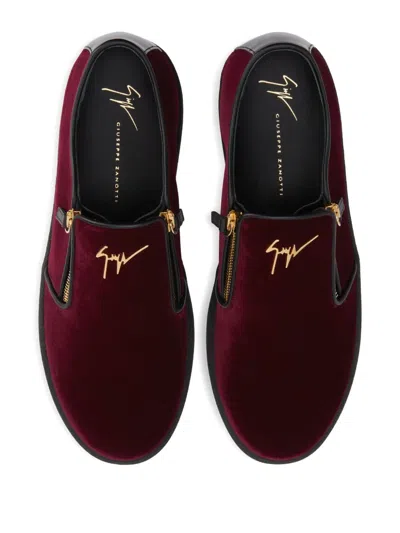 Giuseppe Zanotti Gz-kobe Signature-detail Zipped Slip-ons In Burgundy