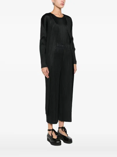 Issey Miyake Open-front Pleated Coat In Black
