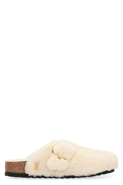 Birkenstock Womens Eggshell Shearling Boston Buckle-embellished Clogs In Neutral