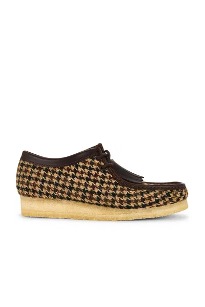 Clarks Wallabee Moccasin Shoe In Multi