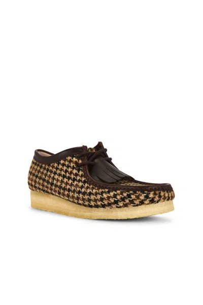 Clarks Wallabee Moccasin Shoe In Multi