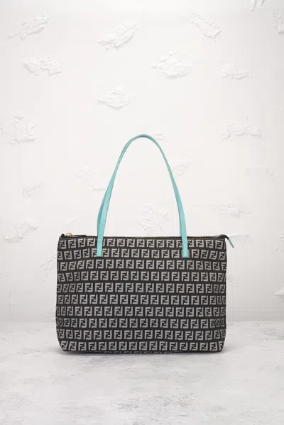 Pre-owned Fendi Tote Bag In Sand