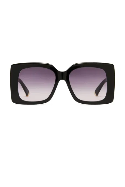 Stella Mccartney Oversized Square Gradient Sunglasses In Black