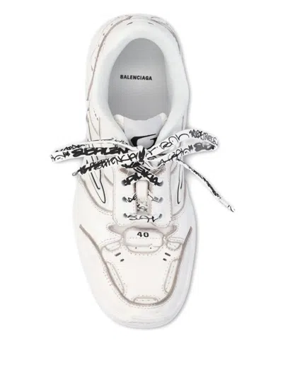 Balenciaga Women Hamptons Worn-out Leather Low-top Sneakers In Neutral