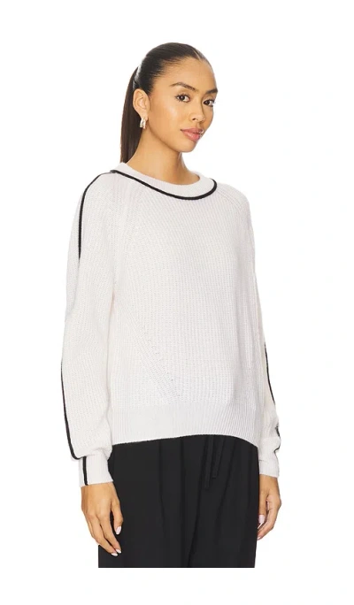 Autumn Cashmere Åœ†é¢†æ¯›è¡£ Â€“ Ç²‰ç¬”ç™½æ‹¼è‰². Å°ºç � L (also Â€“ M, S, Xs). In White