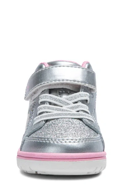 Stride Rite Ames Sneaker In Silver