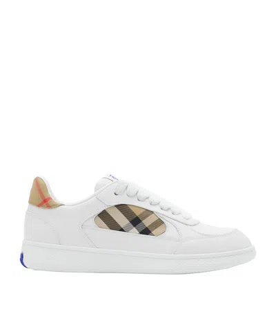 Burberry Low Top Sneakers Padded Collar Rubber Sole In Animal Print