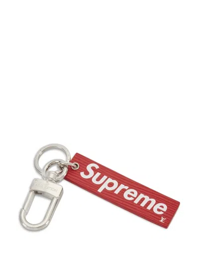 Supreme X Louis Vuitton Logo-detail Keychain In Red