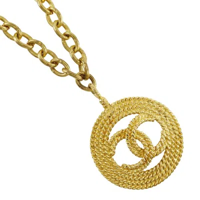 Pre-owned Chanel Vintage Cc Round Cut-out Pendant Necklace Metal _plated Jewelry () In Gold