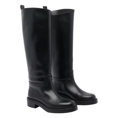 Stuart Weitzman Stylish Knee-high Leather Block Heel Boots In Black