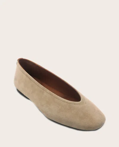 Gentle Souls Willow Woven Flat In Brown