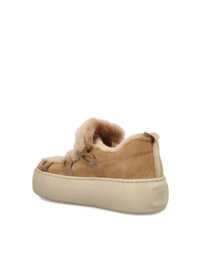 Roger Vivier Sneakers In Brown