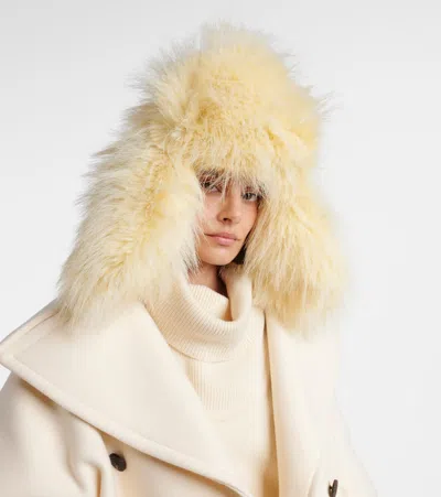 Jacquemus Grande Chapka Voluminous Faux-fur Headpiece In Neutral