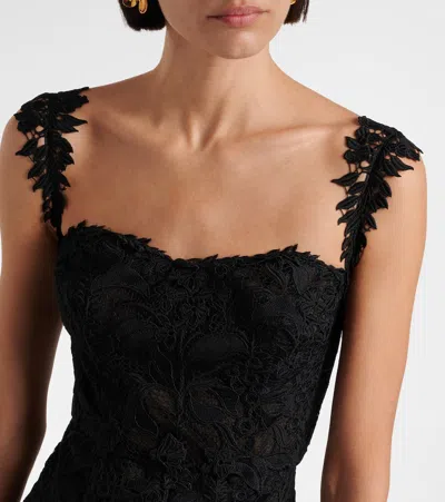Oscar De La Renta Sleeveless Foxglove Lace Sweetheart-neck Gown In Black