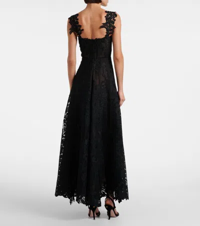 Oscar De La Renta Sleeveless Foxglove Lace Sweetheart-neck Gown In Black