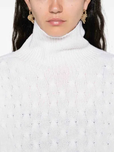Tabaroni Cashmere Textured Knit Cashmere Sweater With High Turtleneck In White