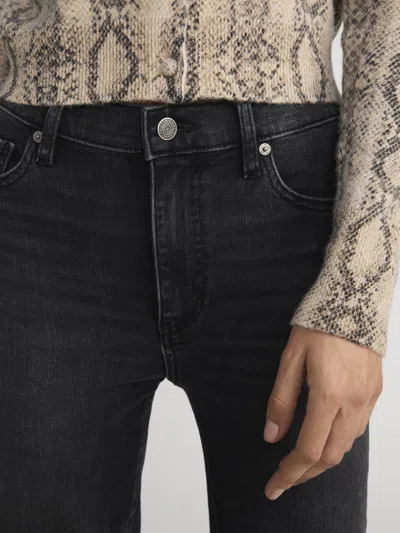 Frame Le Sleek Straight Jeans In Black