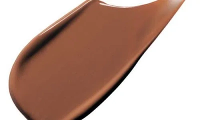 Clé De Peau Beauté Cle De Peau Beaute Radiant Corrector Pen For Eyes In Brown