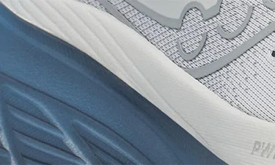 Saucony Guide 18 Running Shoe In Multi