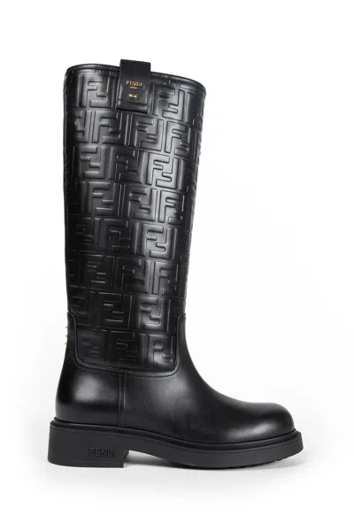 Fendi Filo Boots In Black