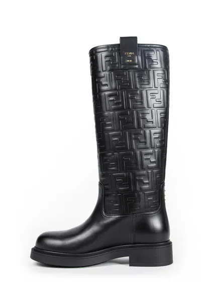 Fendi Filo Boots In Black