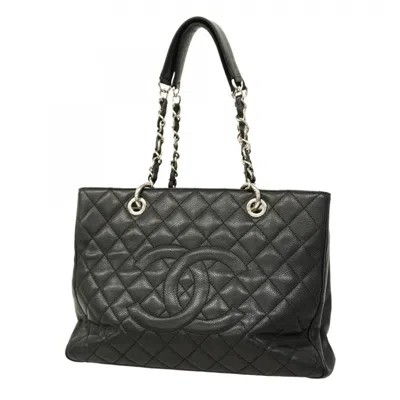 Pre-owned Chanel Canvas Shoulder Bag () In Black