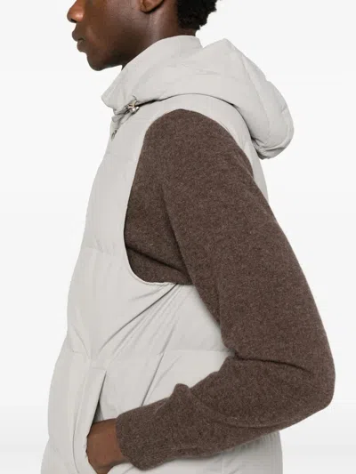 Eleventy Hooded Press-stud Fastening Gilet In Gray
