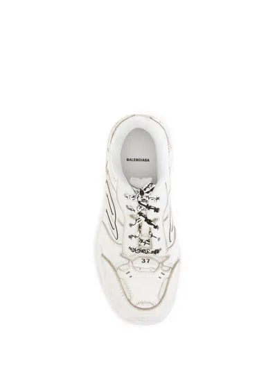 Balenciaga Women Hamptons Worn-out Leather Low-top Sneakers In Neutral