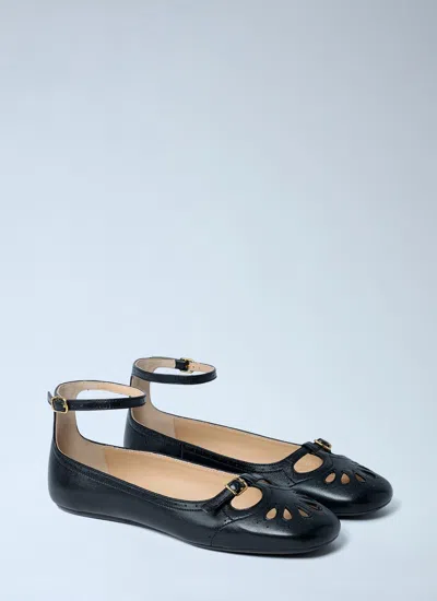 Chloé Leather Ballerina Shoes Featuring Buckle Detail In Black