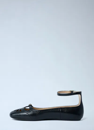 Chloé Leather Ballerina Shoes Featuring Buckle Detail In Black
