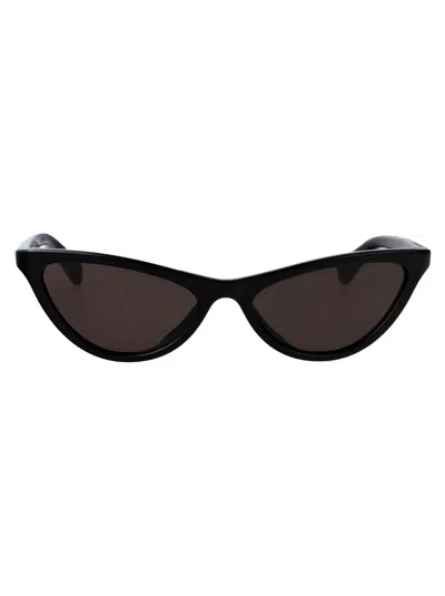 Bottega Veneta Cat Eye Sunglasses Bv1414 S 001 In Black