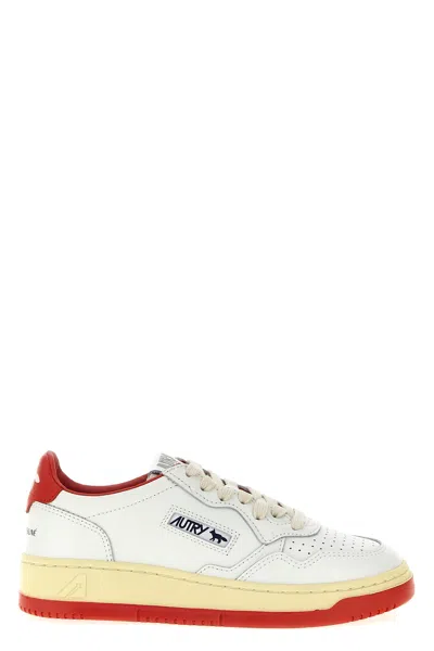 Autry Medalist Low Woman Maison Kitsune In White