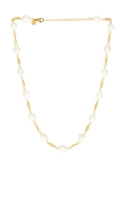 Petit Moments Newark Necklace In Gold