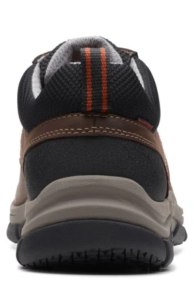 Clarks Walpath Low In Brown