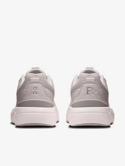 On Girls The Roger Trainers In Neutral