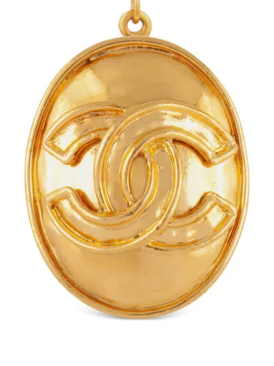 Pre-owned Chanel 1994 Interlocking-logo Oval Earrings In Gold