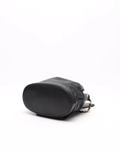 Pre-owned Chanel Cc Caviar Bucket Bag In Black